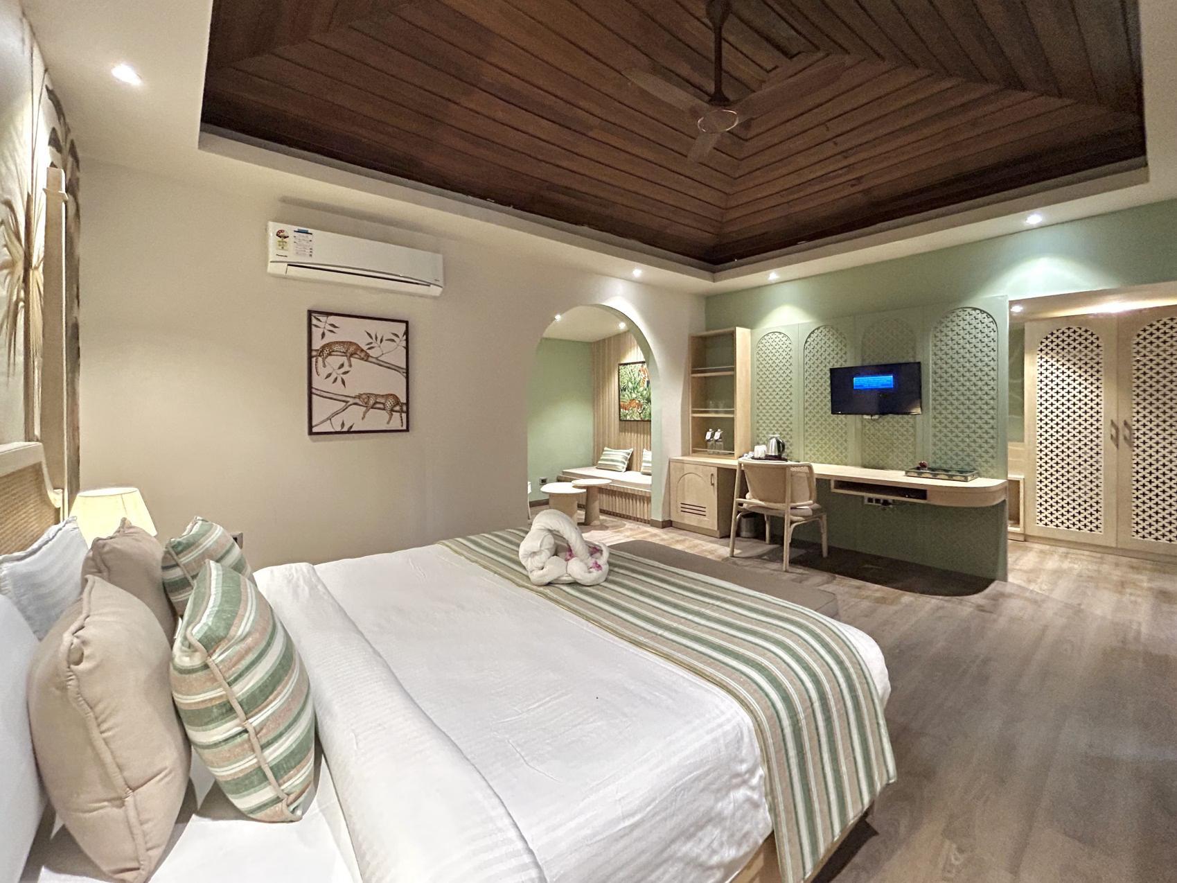 Maharani  Executive Room, Jim Corbett x Solis Nature