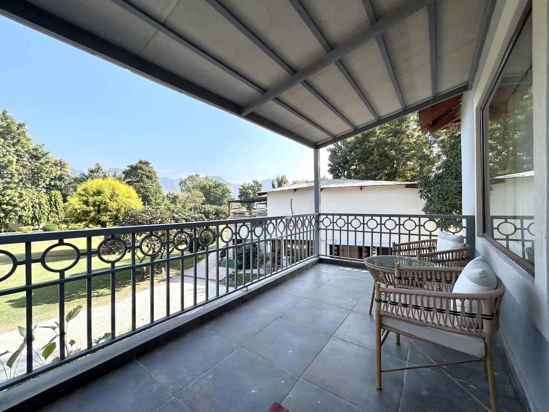 Maharani Deluxe Room, Jim Corbett x Solis Nature