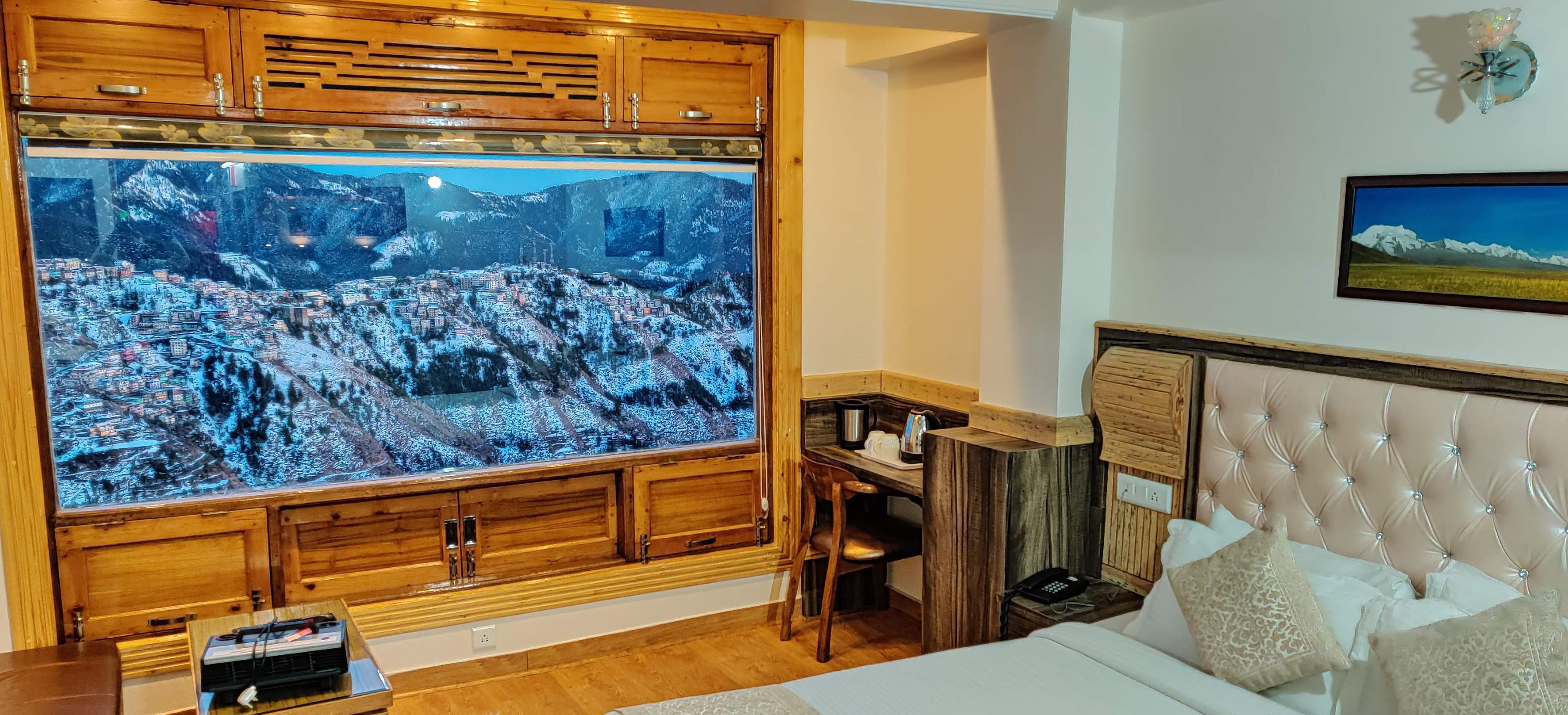 Rocky Knob Shimla x Solis Nature