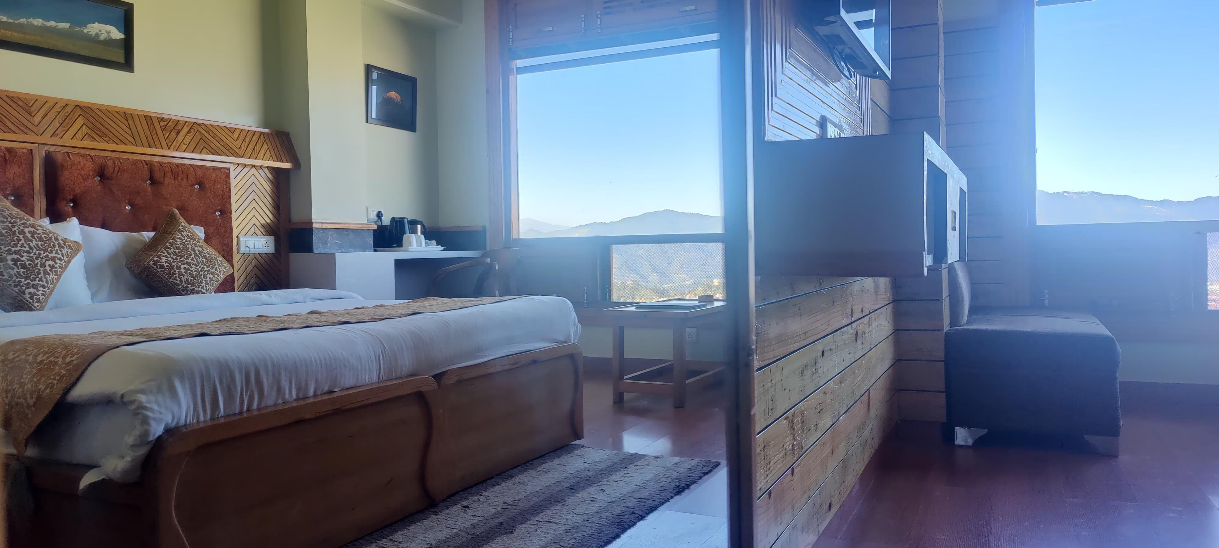 Rocky Knob Shimla x Solis Nature