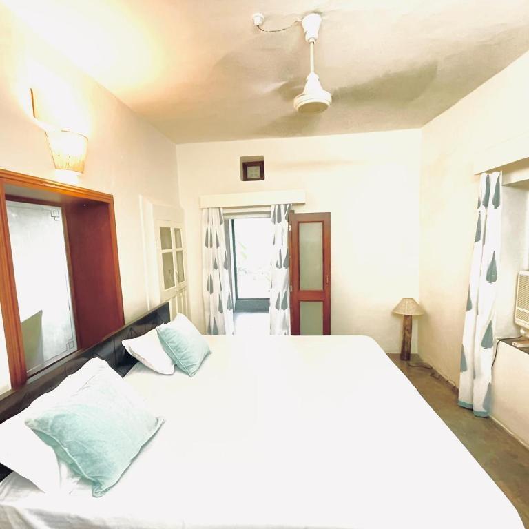 The Lata's- A Pet-Friendly Villa x Solis Nature