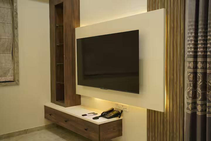 Zivana By Peace house x Solis Nature