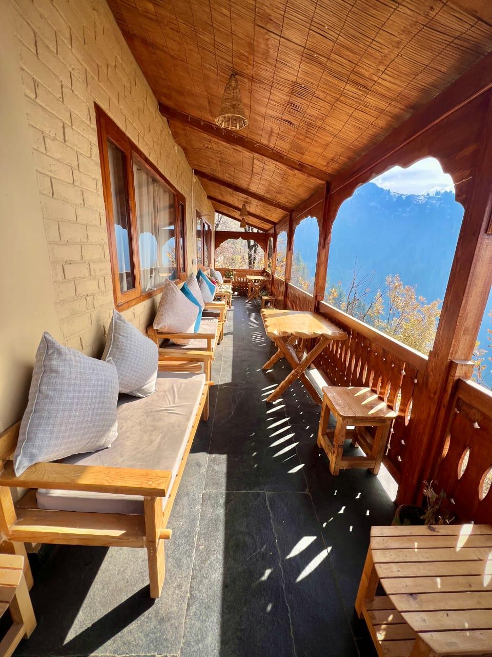 Glamp by hobbit hamta x Solis Nature