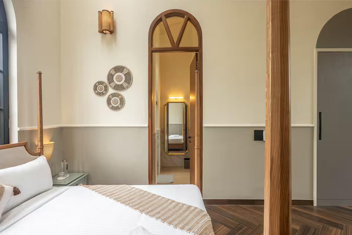 Luxury Edgewater Villa x Solis Nature