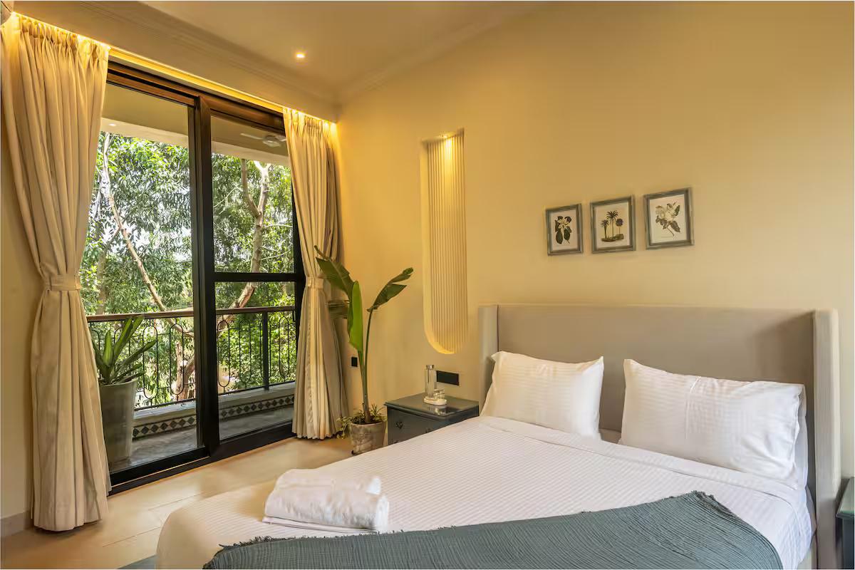 Luxury Edgewater Villa x Solis Nature