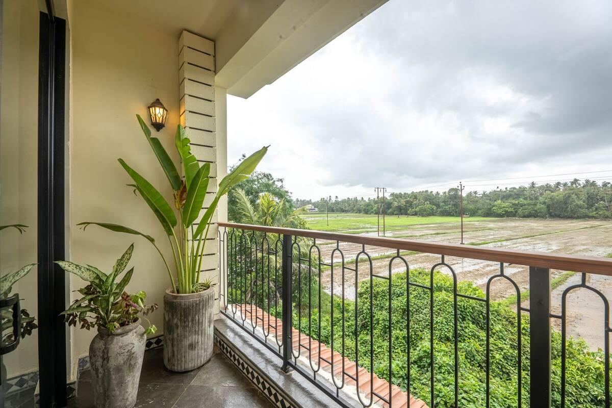 Luxury Edgewater Villa With Bathtub x Solis Nature