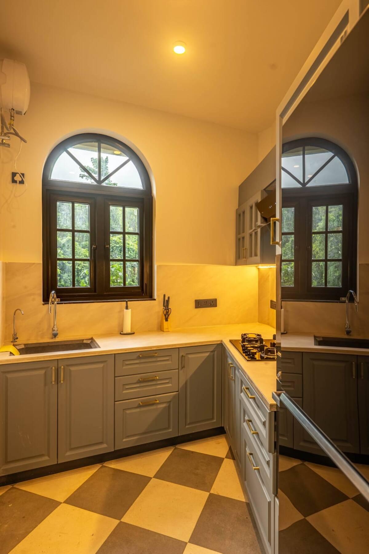 Luxury Edgewater Villa With Bathtub x Solis Nature