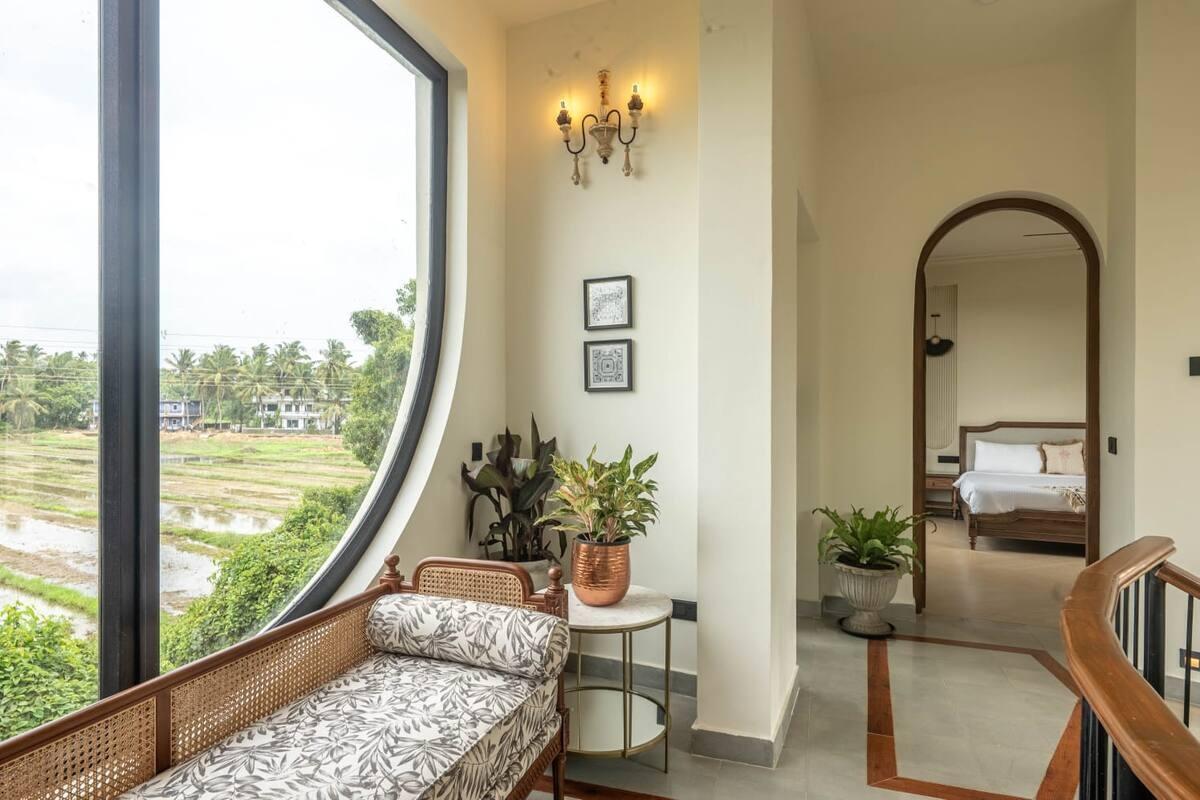 Luxury Edgewater Villa With Bathtub x Solis Nature