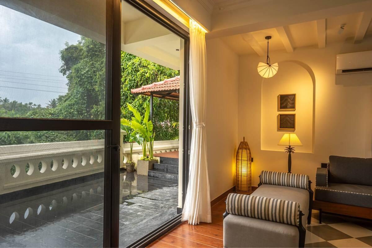 Luxury Edgewater Villa With Bathtub x Solis Nature