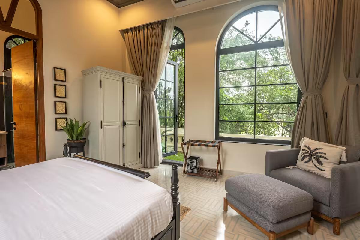 Luxury Edgewater Villa With Bathtub x Solis Nature