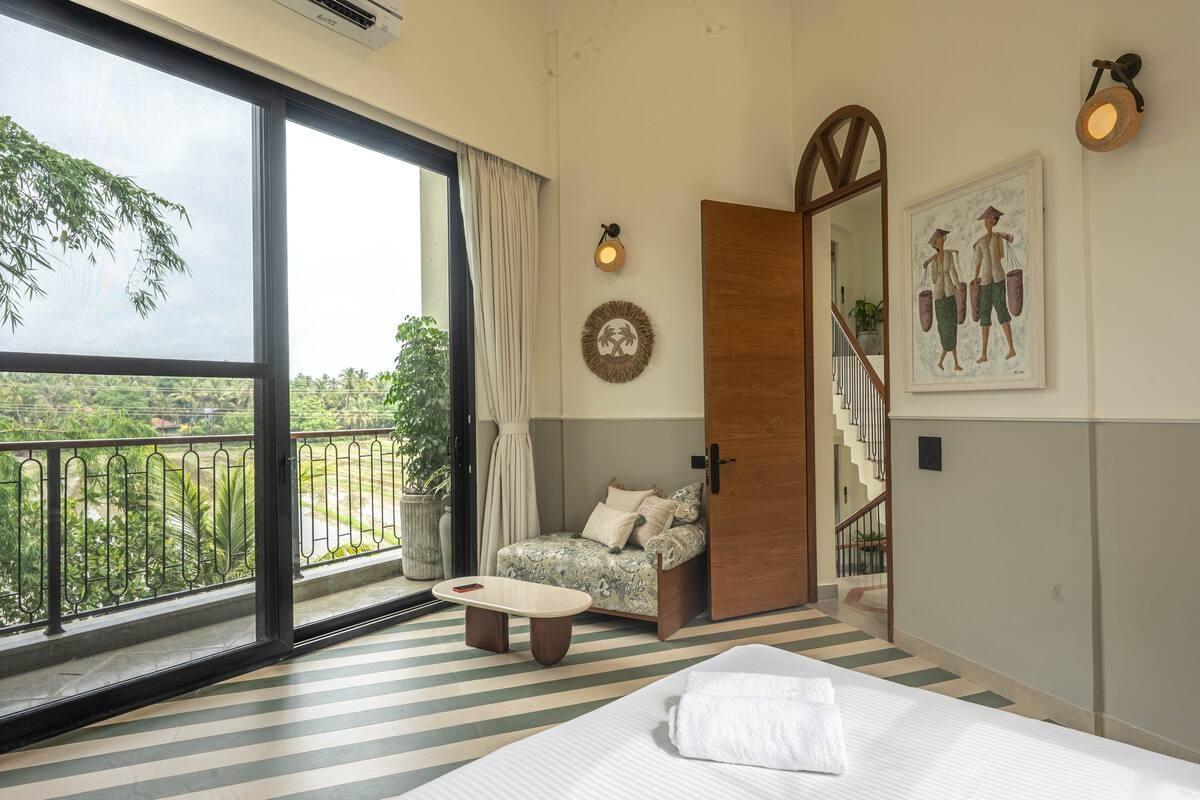 Luxury Edgewater Villa With Bathtub x Solis Nature