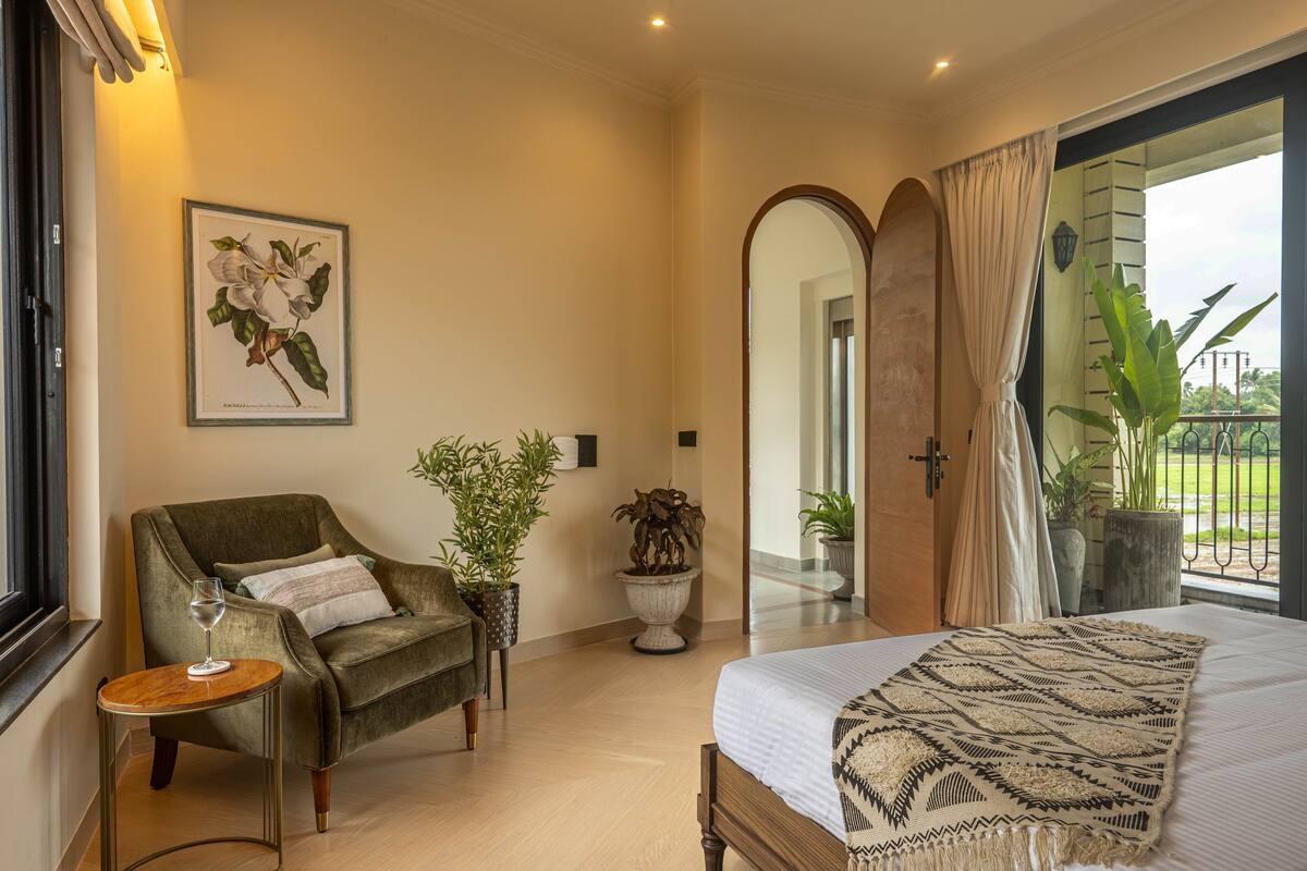 Luxury Edgewater Villa With Bathtub x Solis Nature