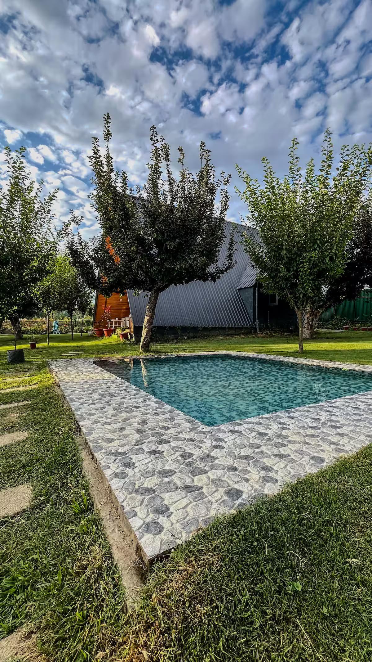 Cottage In Srinagar x Solis Nature