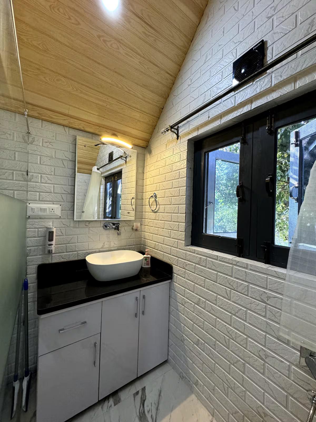 Cottage In Srinagar x Solis Nature