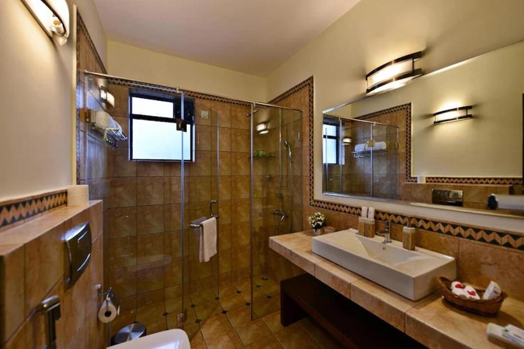 La Sunila Suites and Villa x Solis Nature