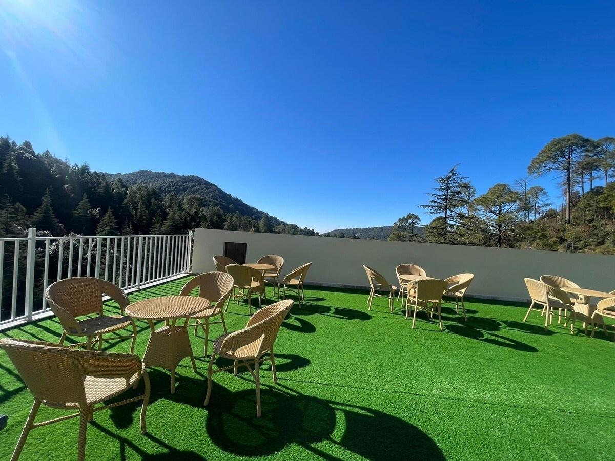 DLS Ark Holiday Inn x Solis Nature