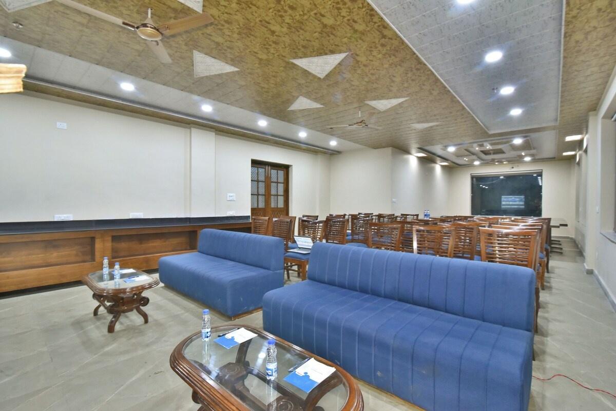 DLS Ark Holiday Inn x Solis Nature