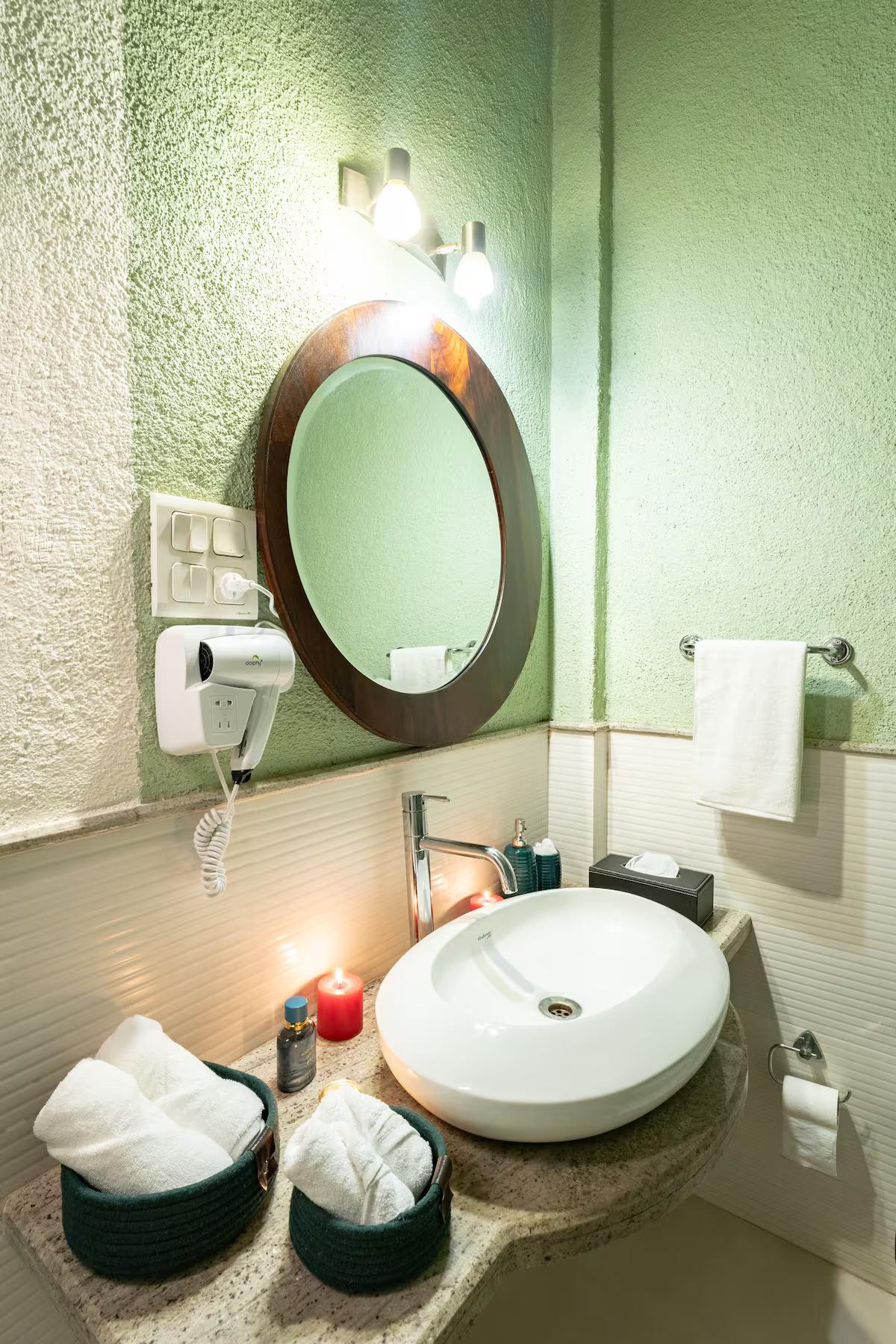 3BHK Élan villa w/pool & Bathtub x Solis Nature