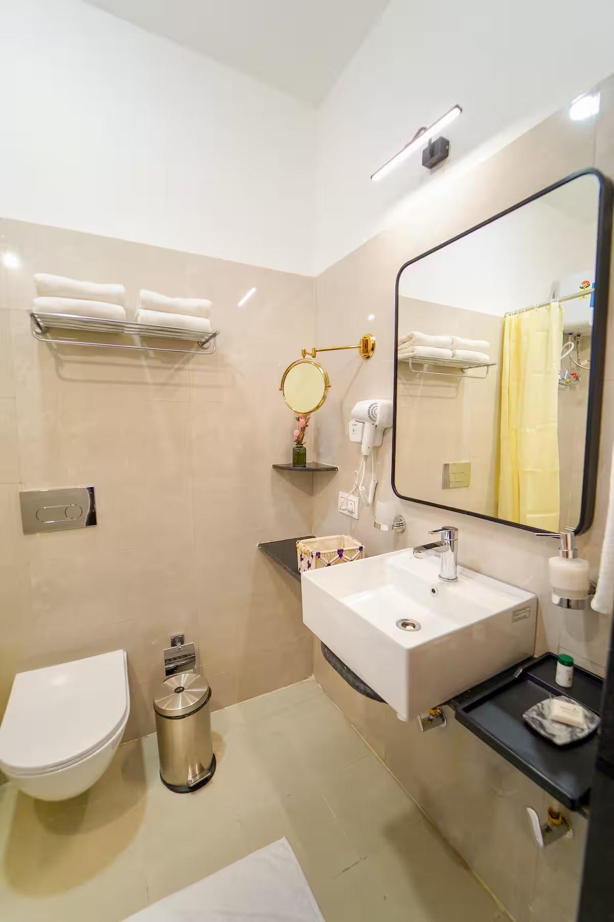 6BHK |  5 mins to Morjim Beach x Solis Nature