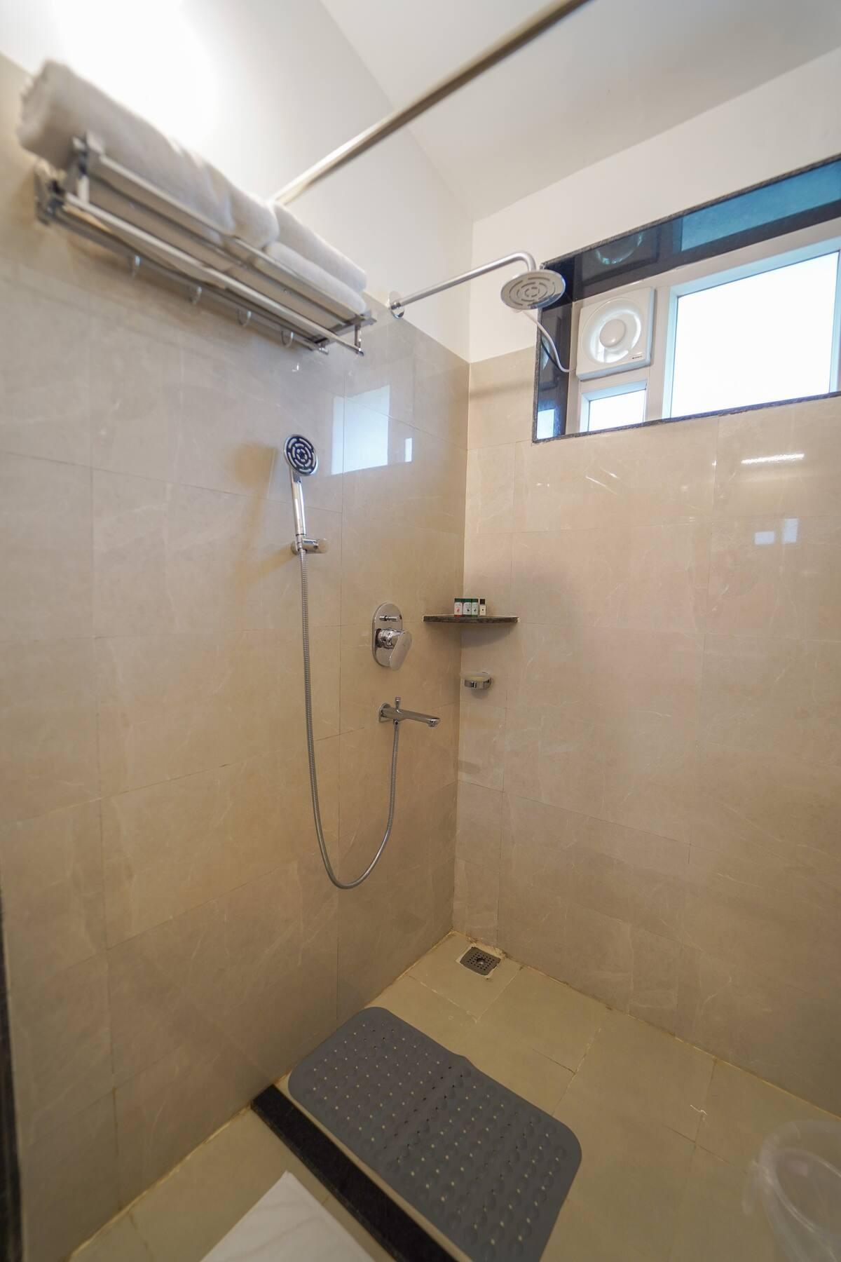 Cozy villa in Morjim x Solis Nature