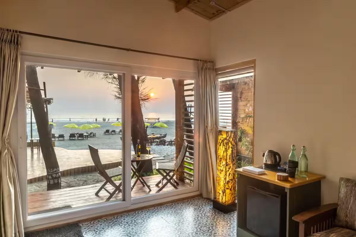 Cosy 2 bedroom Cottage on Morjim beach x Solis Nature