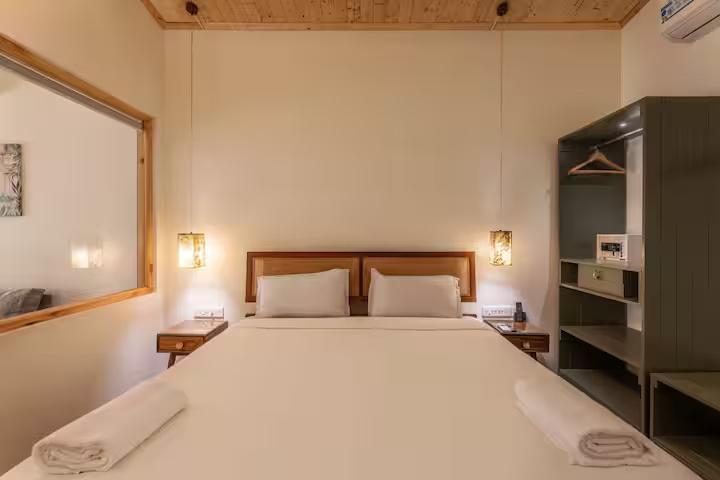 Cosy 2 bedroom Cottage on Morjim beach x Solis Nature