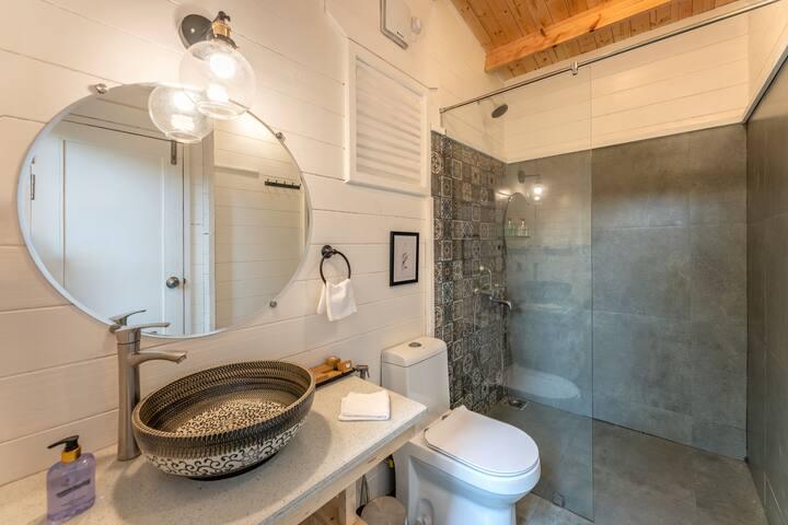 Cosy 2 bedroom Cottage on Morjim beach x Solis Nature