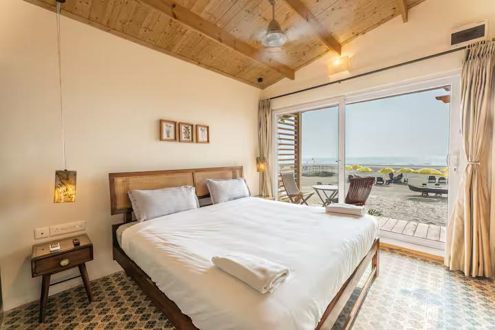 2 Bedroom cottage on Morjim beach x Solis Nature