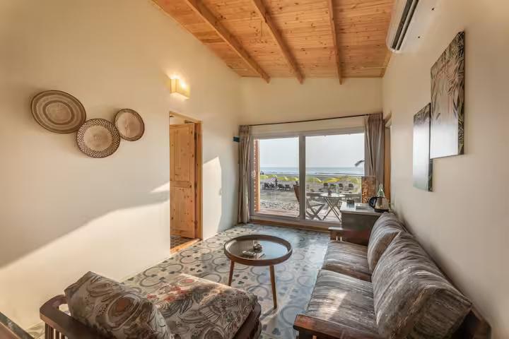 2 Bedroom cottage on Morjim beach x Solis Nature