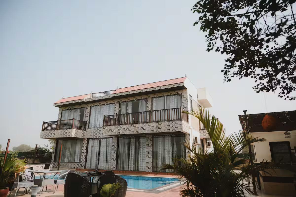 Ibiza farm By The Party Citadel x Solis Nature