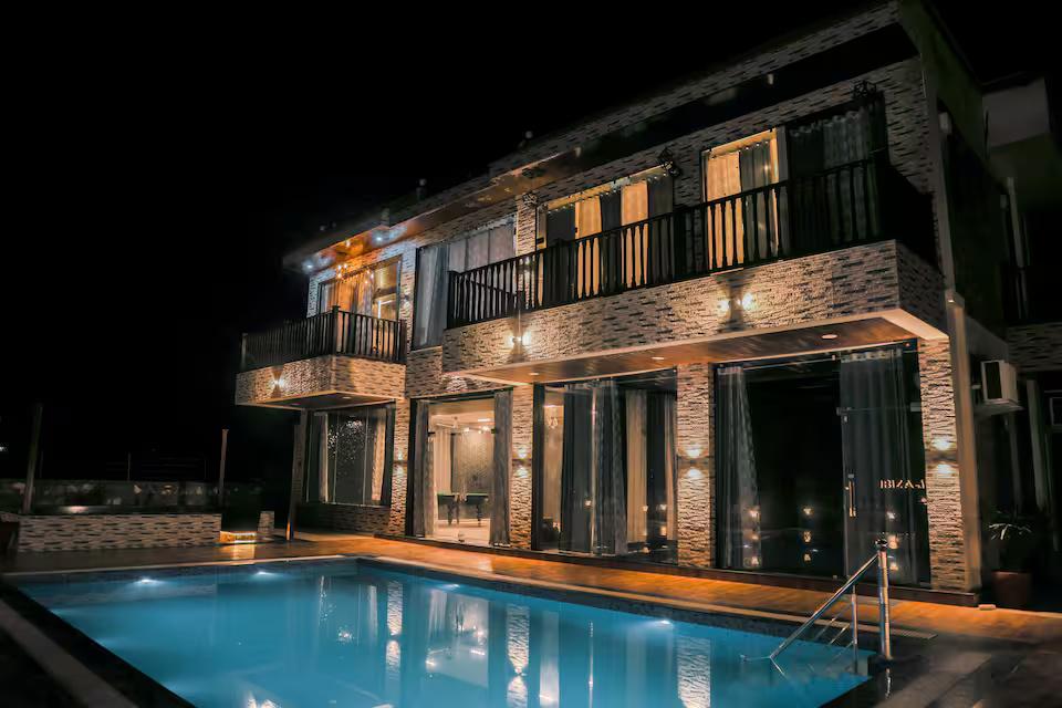 Ibiza farm By The Party Citadel x Solis Nature