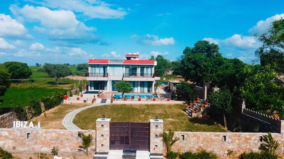 Ibiza farm By The Party Citadel x Solis Nature