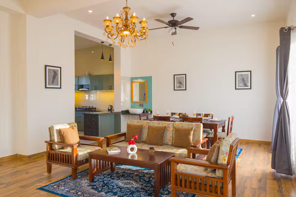 Victoria's V x Solis Nature