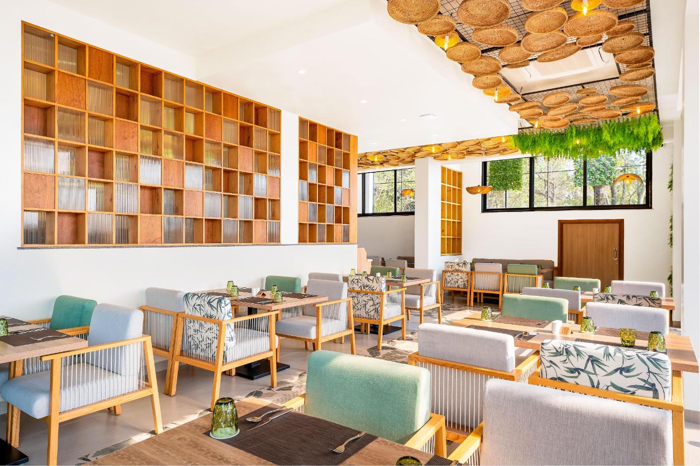 Holitel, Anjuna x Solis Nature