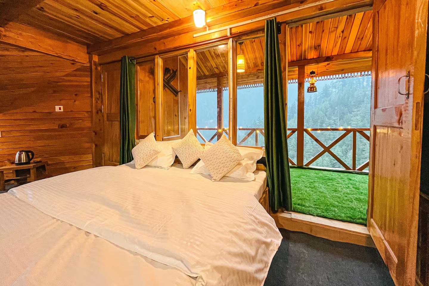 Mountain Vibes Stylish wooden chalet in x Solis Nature