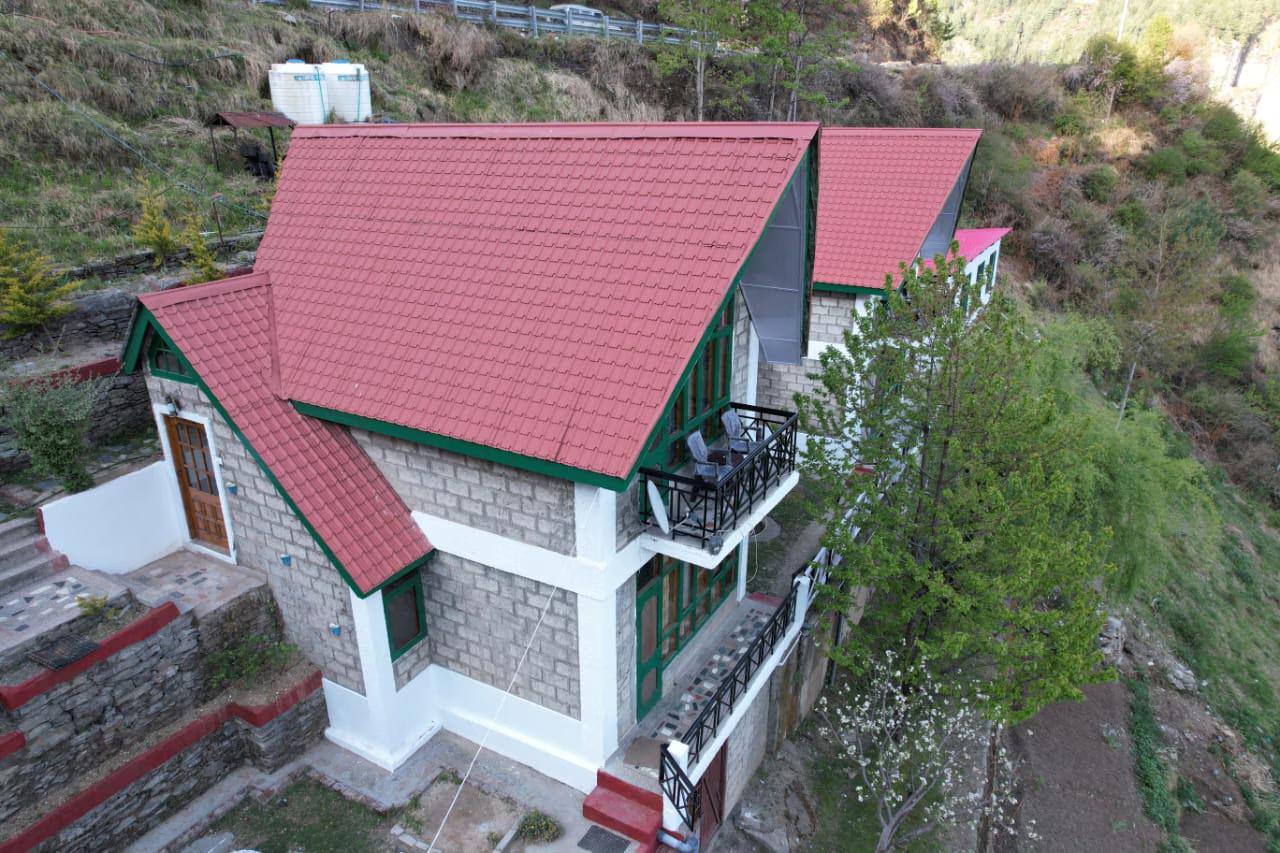 Crossroads Narkanda Cottages x Solis Nature