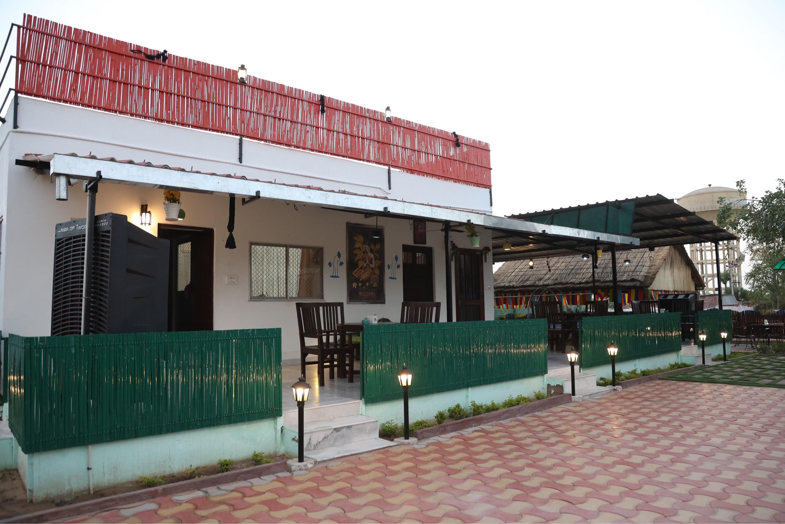 THE TREES - PRIVATE FARM STAY WITH POOL x Solis Nature