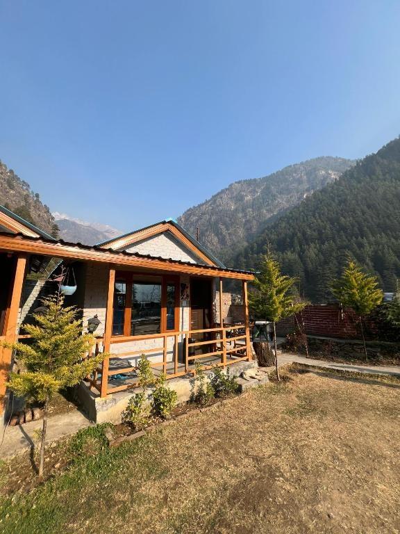 Lee Garden Himalayan Wooden Cottages x Solis Nature