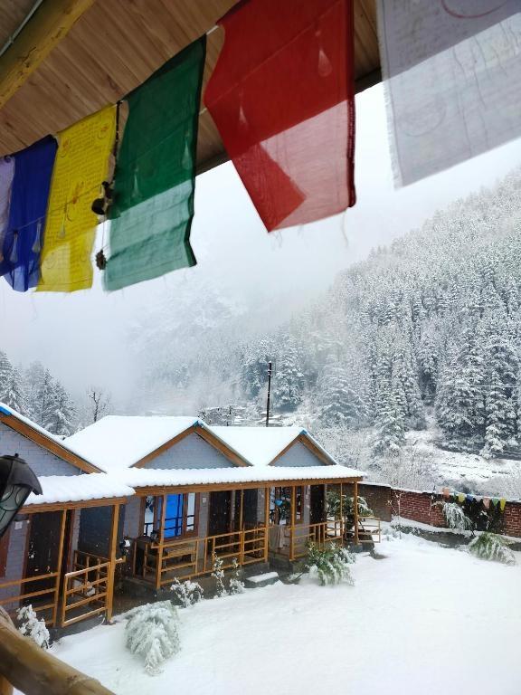 Lee Garden Himalayan Wooden Cottages x Solis Nature