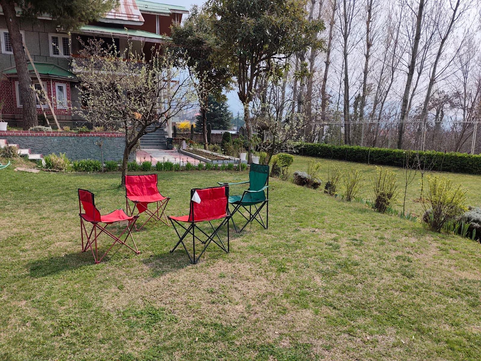 Nature's Harmony near Dal Lake x Solis Nature