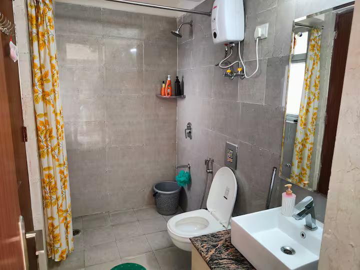 retro.inn/ serviced 1 bhk by mulberry x Solis Nature