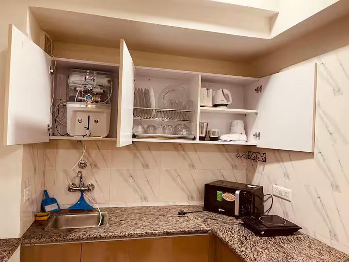 retro.inn/ serviced 1 bhk by mulberry x Solis Nature