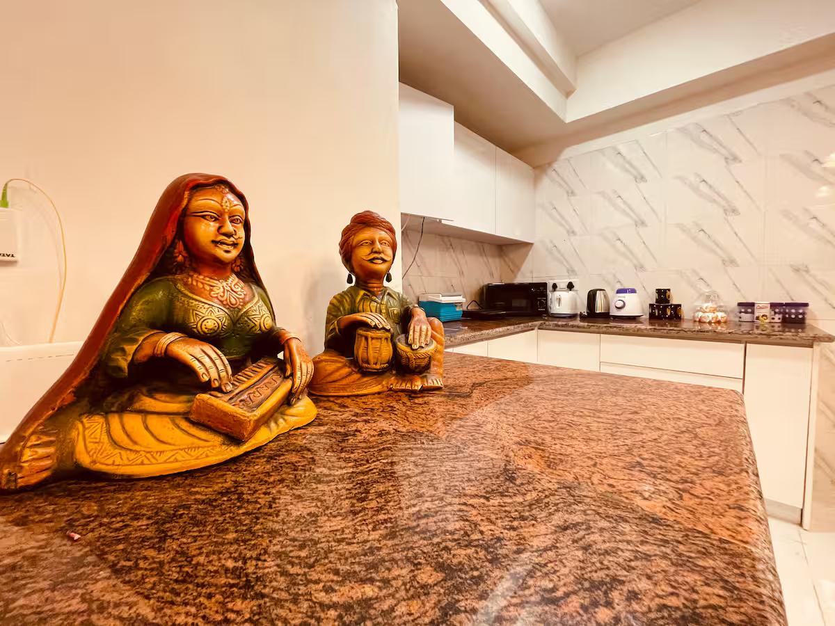 Pristine 1 Bhk apartment by Mulberry Homestays x Solis Nature