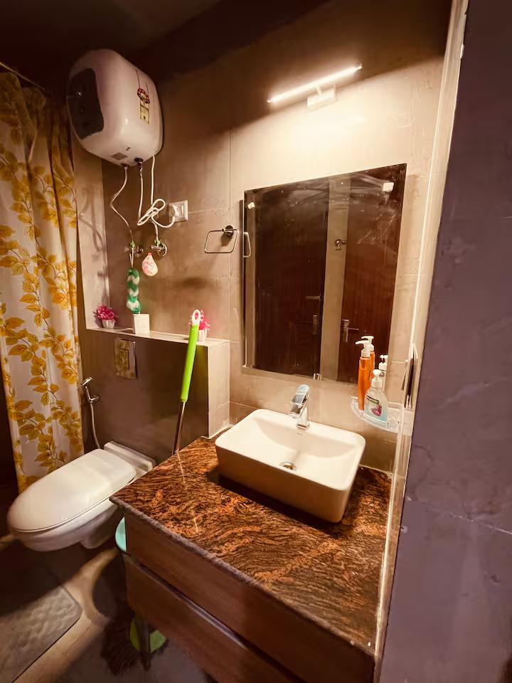 Pristine 1 Bhk apartment by Mulberry Homestays x Solis Nature