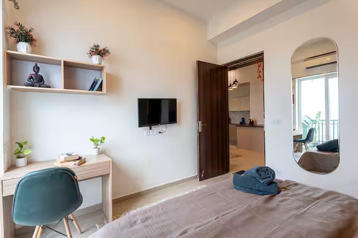 Luxurious Serviced Apartment with Modern Comforts x Solis Nature