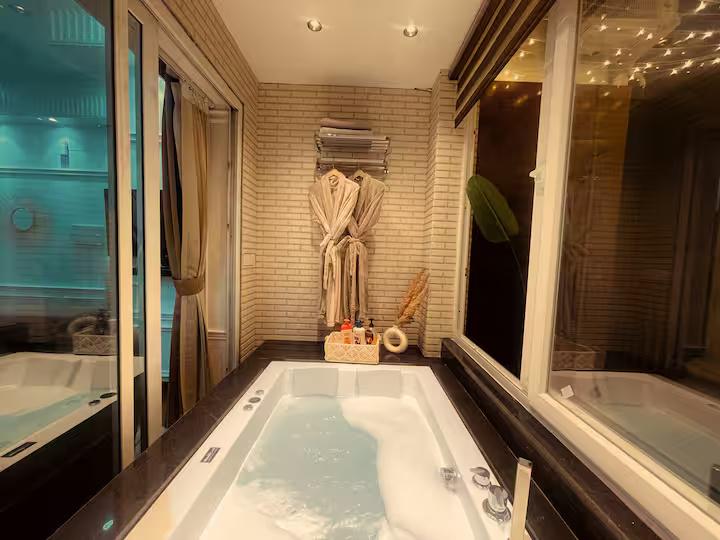 Mannat By Mulberry Homestays | Pure Luxury | x Solis Nature