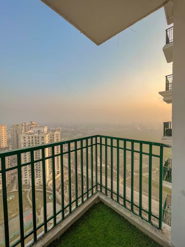 Florence By Mulberry Homestays  Premium 1BHK x Solis Nature