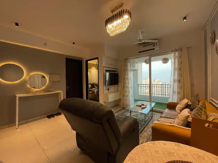 Florence By Mulberry Homestays  Premium 1BHK x Solis Nature