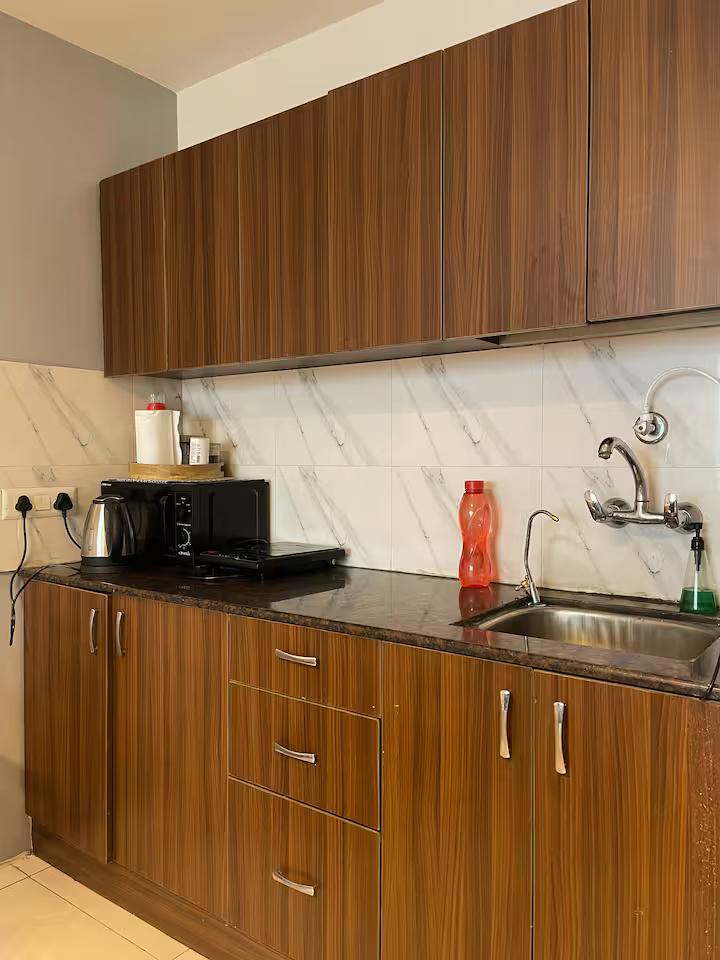 Florence By Mulberry Homestays  Premium 1BHK x Solis Nature