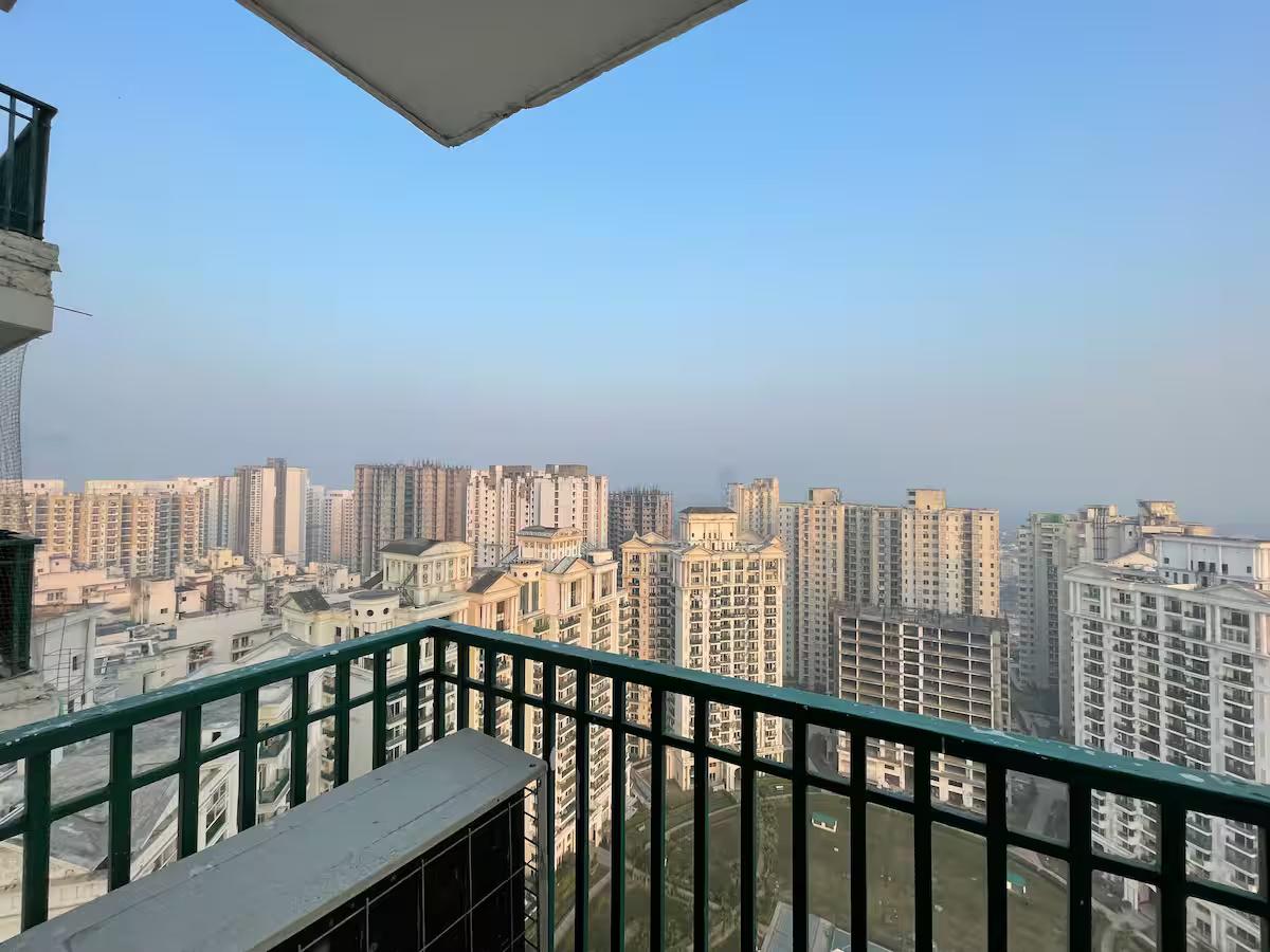 Florence By Mulberry Homestays  Premium 1BHK x Solis Nature